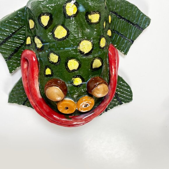 Handmade Ceramic Pottery Green Frog Toad Figurine Cartoony Paperweight Heavy - Picture 7 of 7